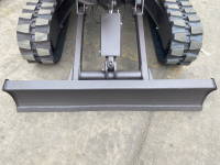 Мини-экскаватор QUADTRAC E28 PRO (2.8т, кабина, квикаплер, бур, 3 ковша, кондиционер, гидроприжим) HV Market