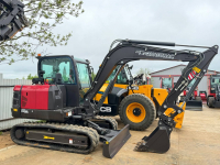 Мини-экскаватор QUADTRAC EX60 (6 т, кабина, А/С, квикаплер, поворотная стрела) HV Market